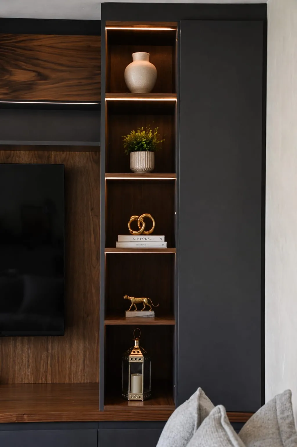Mueble de televisión con escritorio 6